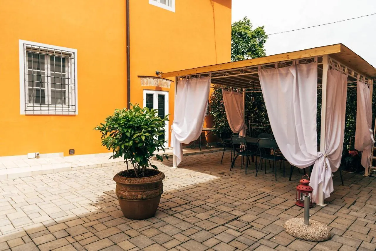 Tenuta San Giovanni Lucca - Borgo Del Locumone Italy