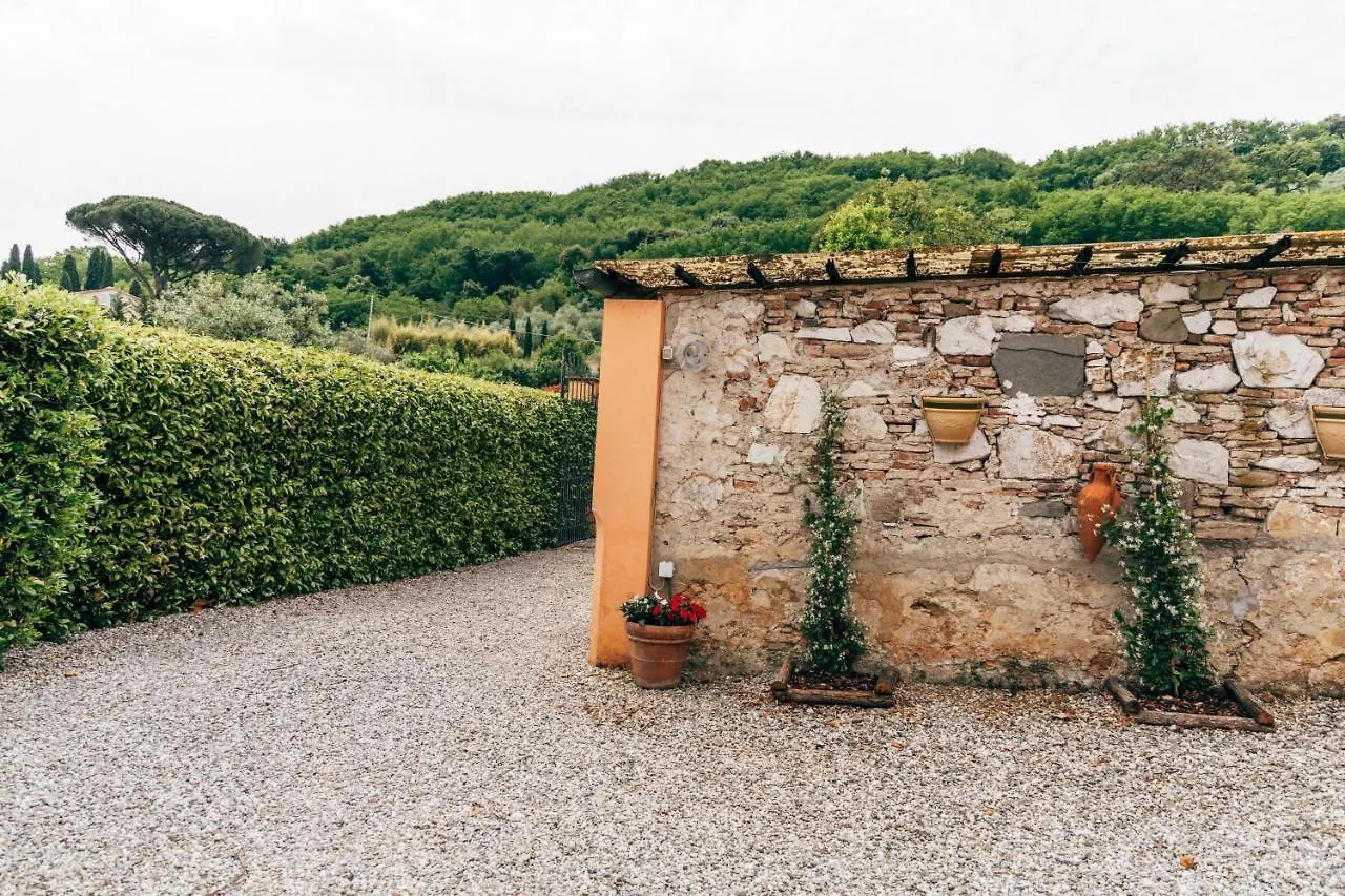 Tenuta San Giovanni Lucca - Borgo Del Locumone Villa